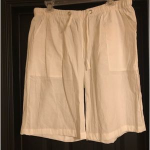 White NWOT Linen Shorts